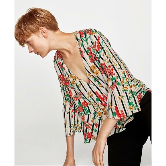 NWT ZARA Blouse Cache Coeur Floral Wrap 🌺 - Picture 3 of 10